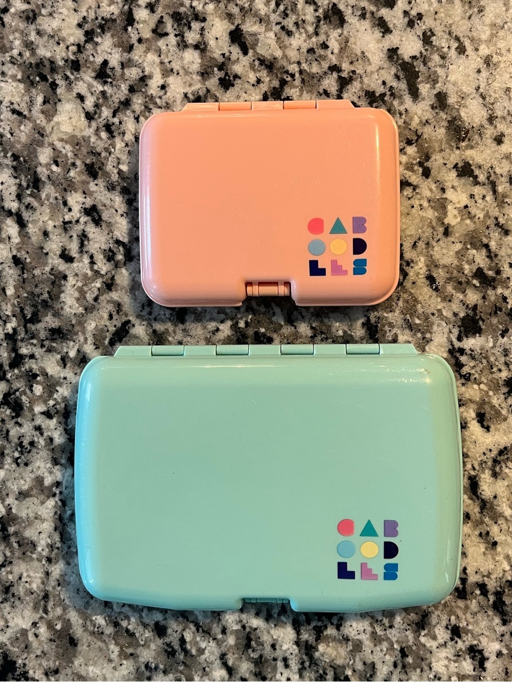 Vintage Rare Caboodles Peach and Mint Little Bit Set